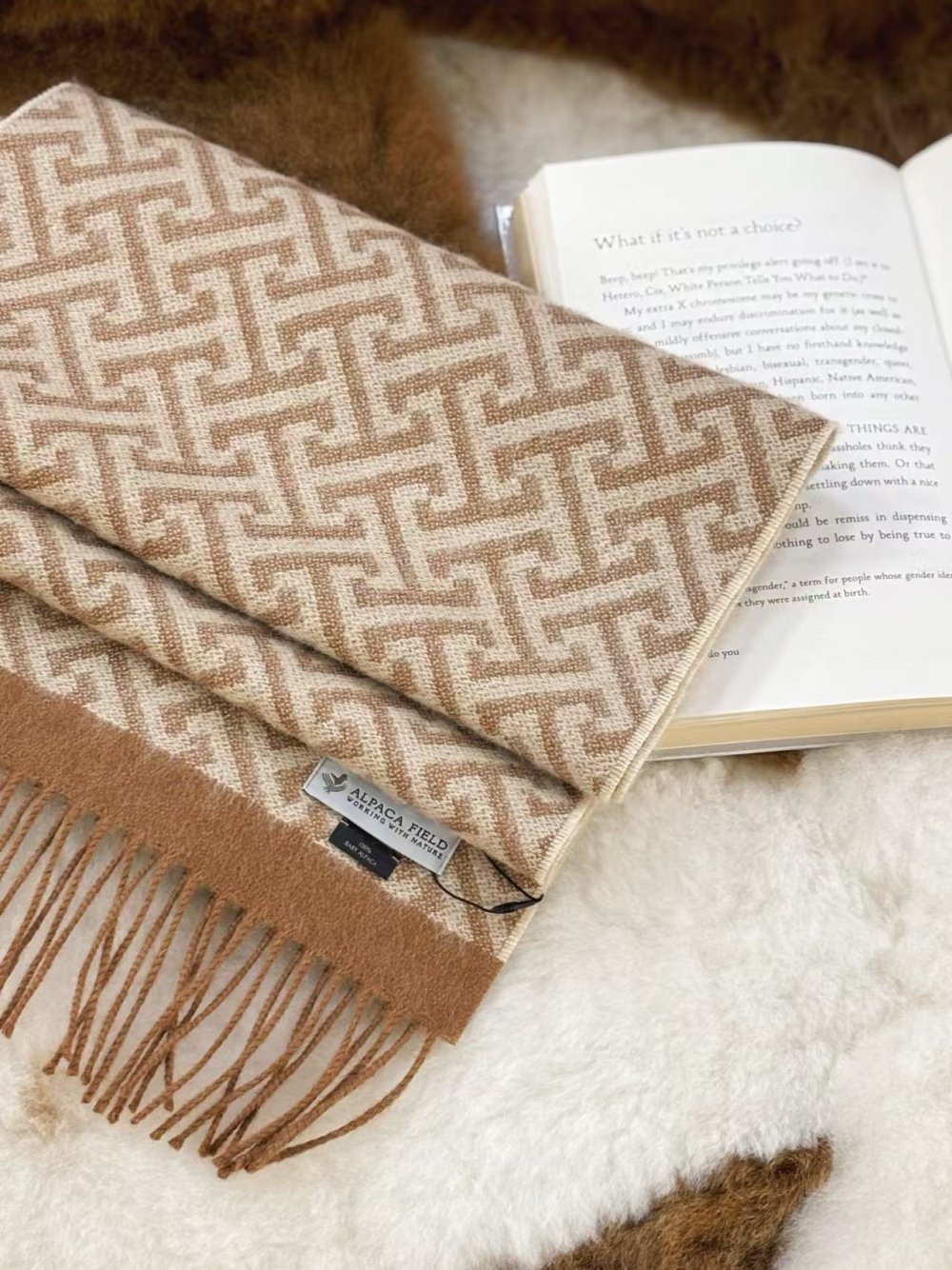 (Discontinued) Alpaca Field FINDI Scarf Camel