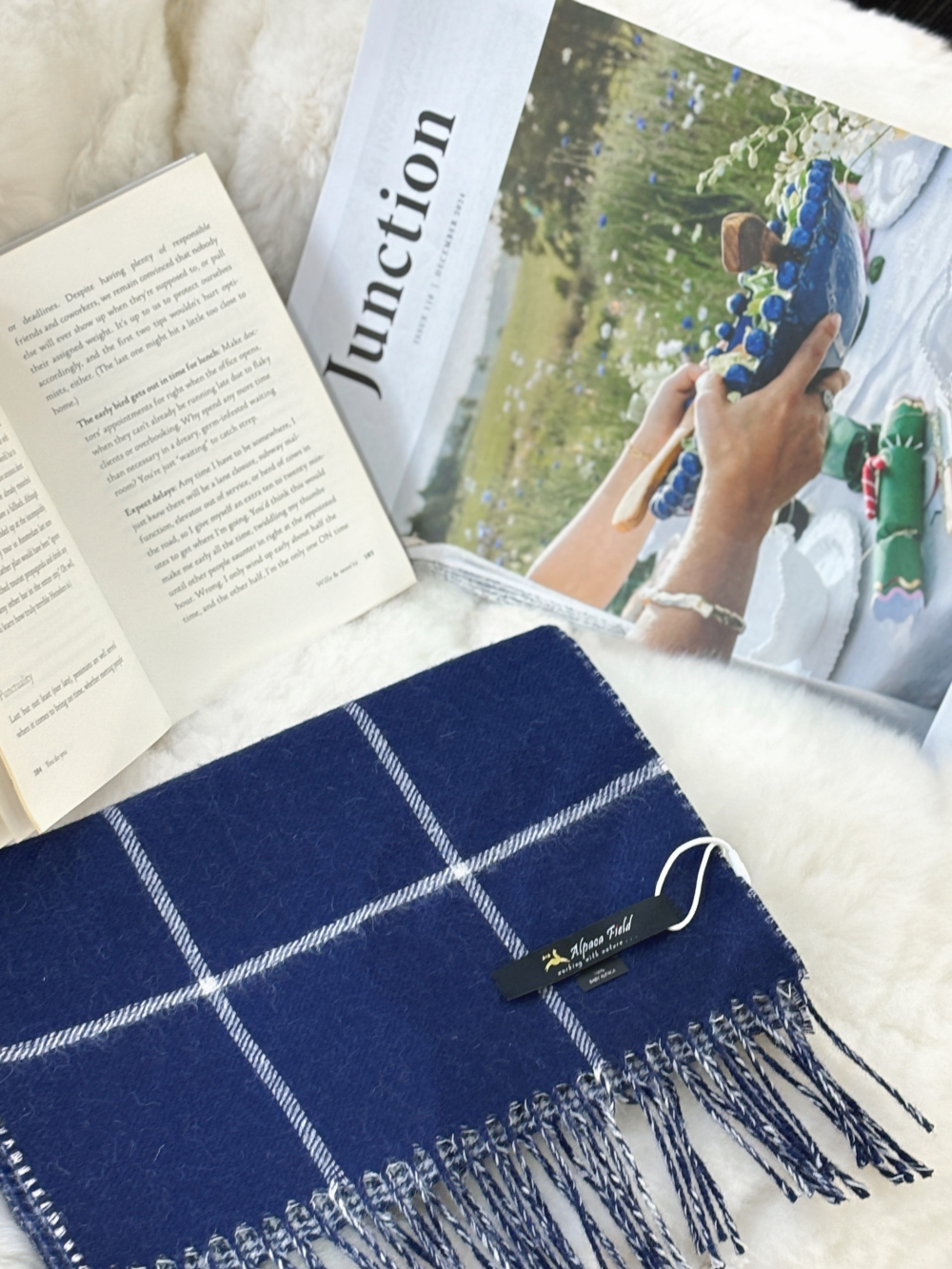 Alpaca Field Reversible Windowpane Scarf Navy Blue